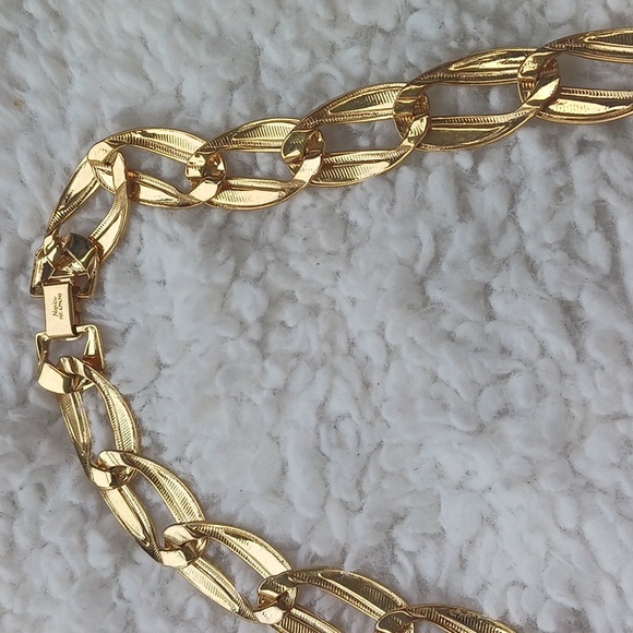 NAPIER GOLD/WHITE CHAIN - Picture 3 of 4